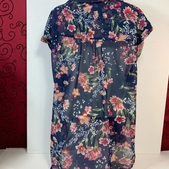 Design Lab by L&T Sheer Floral Blouse - Picture 4 of 6